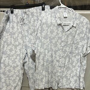 Croft & Barrow Gray Floral Pajama Set